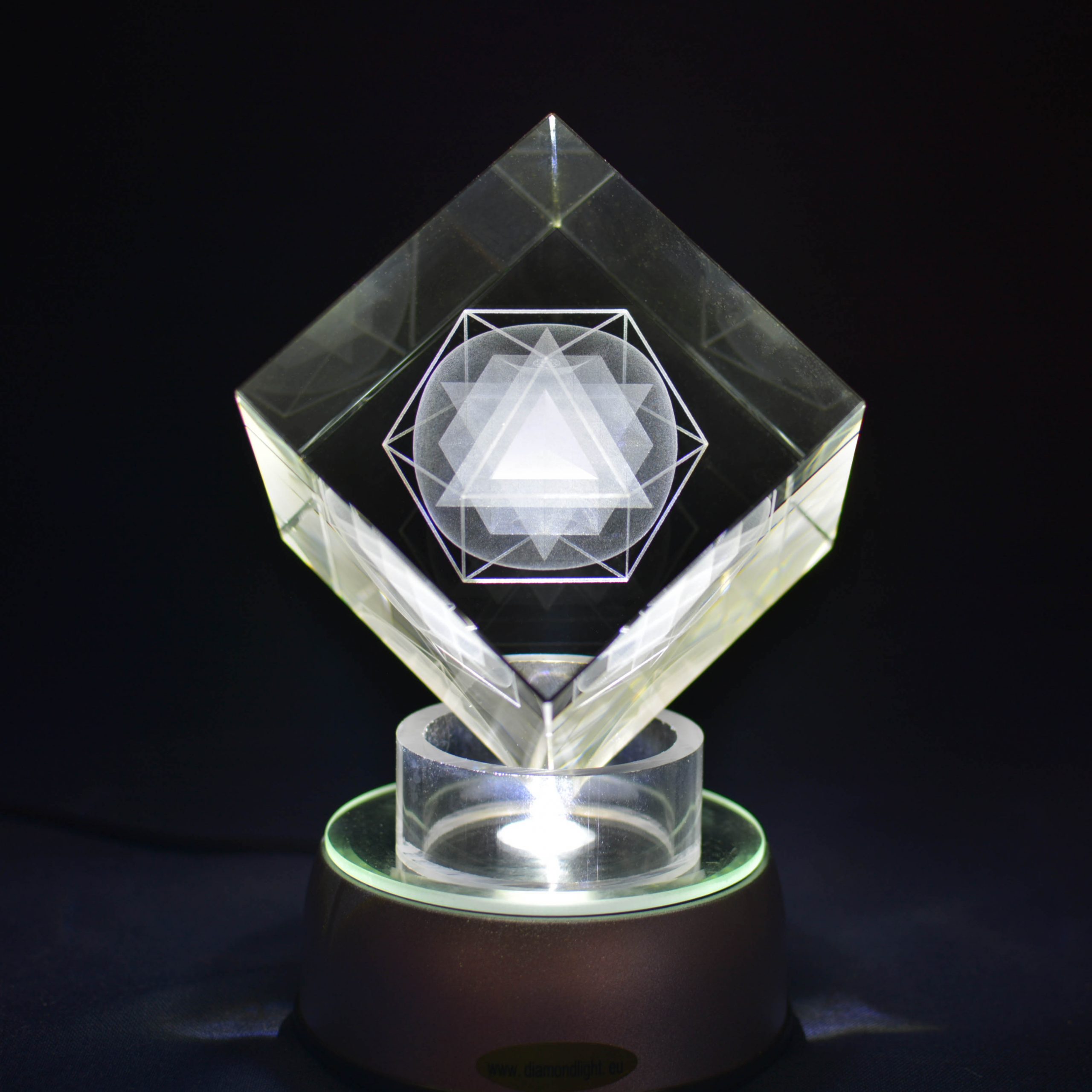 Terre diamant méta génésis médaille d'argent invention Genève cristal grille cristalline purification équilibre élévation nettoyage