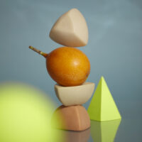 Shampoing solide tous types de cheveux "l'indispensable" 1 shampoing solide = 2 bouteilles de shampoing! Le shampoing qui réconcilie définitivement avec le solide. Laisse les cheveux soyeux sans après-shampoing. Ciao plastique! Avec un shampoing solide à la composition parfaite, qui mousse comme il faut et qui laisse les cheveux soyeux. 