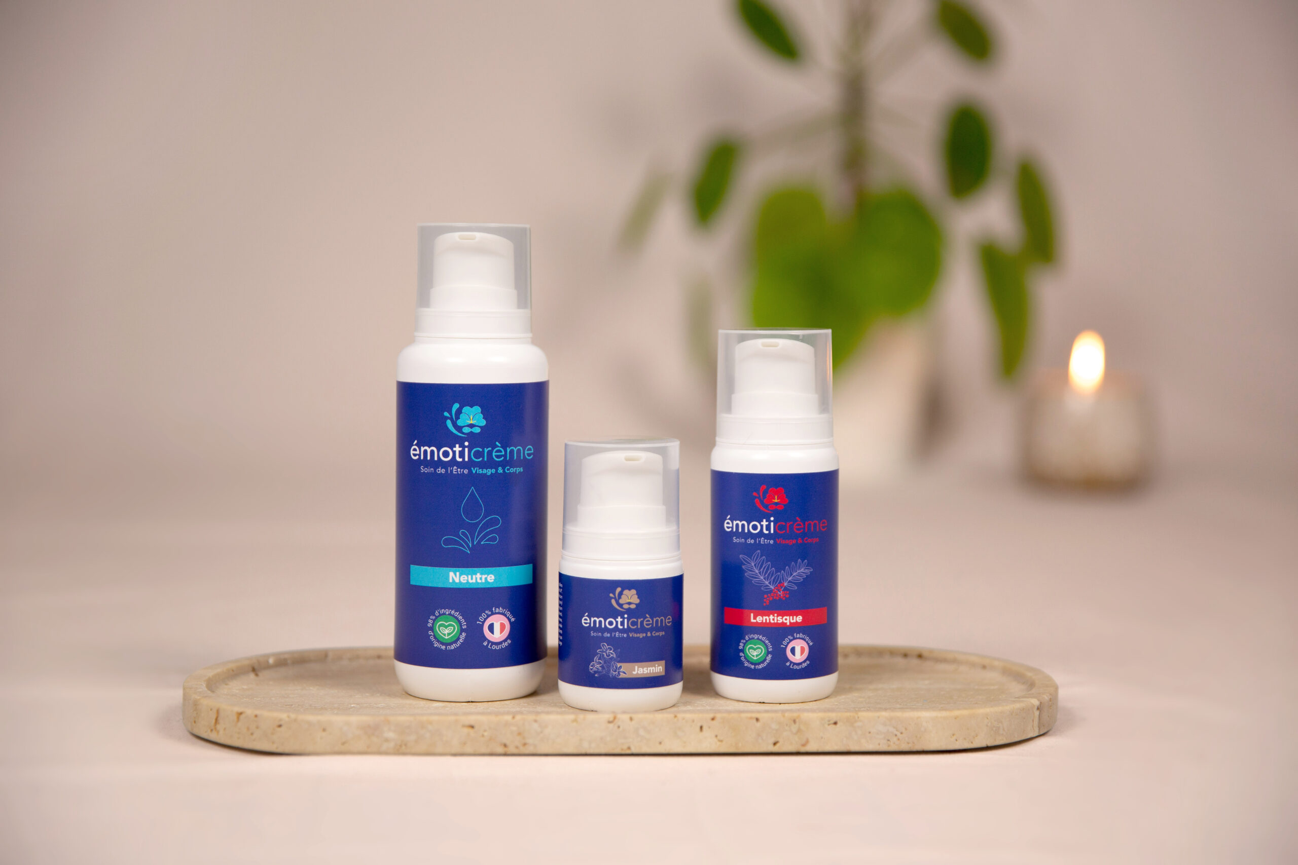 Participe à : Apaiser, protéger et revitaliser les gencives Rééquilibrer le microbiote buccal Réduire la plaque dentaire et la destruction de l’émail Assainir l’haleine Neutraliser l’acidité en bouche. Bio, naturel, eau de Lourdes, aromathérapie, phytothérapie, biafine, cicatrisation, rides, loudeurs jambes, rougeurs, Emulsions, émotions, dentiste, plaque dentaire, mauvaise haleine, cicatrisation, tartre